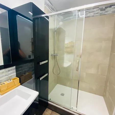 Appartement, Vue Panoramique Avec Terrasse, Parking, Aux Angles * Les Angles (Pyrenees-Orientales)