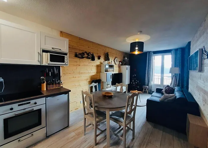 Appartement, Vue Panoramique Avec Terrasse, Parking, Aux Angles * Les Angles (Pyrenees-Orientales)